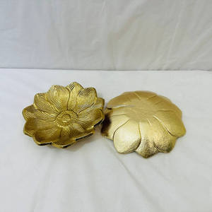 ถาดเสิร์ฟสีทองขัดเงาแบบเป็นมิตรกับสิ่งแวดล้อมสำหรับขายส่ง และชามมินิมอลสำหรับงานปาร์ตี้ ชามอลูมิเนียมทำมือสุดหรูทันสมัย - Product Image 1