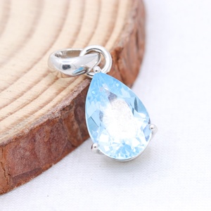 Pendentif Solitaire en Argent Sterling Massif 925 avec Topaze Bleue Naturelle Facettée en Forme de Poire, Sertie à Griffes, Bijoux Fins en Gros - Product Image 3