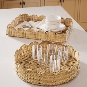 Plateau rond en paille naturelle tressée, orné de motifs floraux jaunes brodés, disponible à prix de gros. - Product Image 3