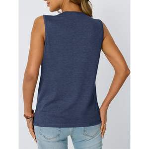 2025 femmes décontracté col en v débardeurs respirant sans manches été chemises Logo personnalisé gilet de gymnastique pour les vacances Flowy Design - Product Image 1