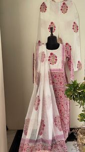 สินค้ามาใหม่ แบรนด์ RN ชุดสัลวาร์ คามีซ ผ้าฝ้ายแท้ พิมพ์ลายสวยงาม ชุดเสื้อ-กางเกง-ผ้าคลุมไหล่ แห้งเร็ว เหมาะสำหรับฤดูร้อนและฤดูใบไม้ผลิ คุณภาพหรูหรา ราคาขายส่ง - Product Image 2