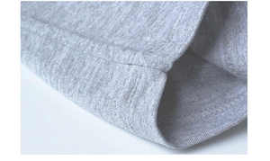 เสื้อยืดแขนสั้นสีพื้นเรียบง่ายแฟชั่นสีดำและสีขาวสำหรับผู้ชายและผู้หญิง ออกแบบโลโก้ตามสั่ง OEM - Product Image 5