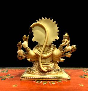 Magnifique statue artisanale en résine blanche Art Déco du Seigneur Panchmukhi Hanuman Ji assis, pour la décoration des temples et les cadeaux. - Product Image 3