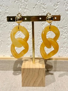 Fashionable Fashion <b>Resin</b> Drop Earrings Irregular Shape Gold Stud Yellow Chain Link Statement Jewelry <b>Resin</b> <b>Crafts</b> - Product Image 2