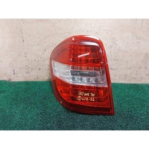 Feu arrière gauche d'occasion pour Mercedes Classe M A1649064200 - Product Image 1