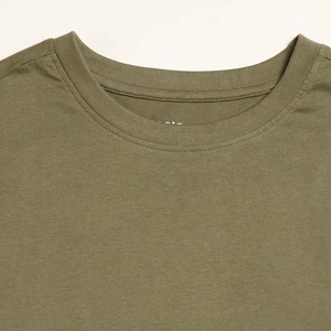T-shirt Premium pour Femme – Vêtement Tendance Confectionné en Mélange de Coton, Respirant et Confortable - Product Image 5