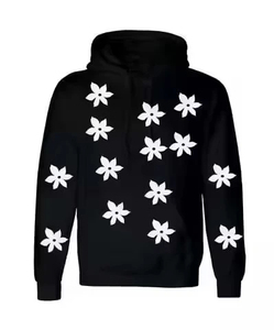 Hoodie imprimé personnalisé, élégant et de qualité supérieure, 100% coton, motifs floraux blancs, idéal pour les marques de streetwear et les vêtements personnalisés. - Product Image 4