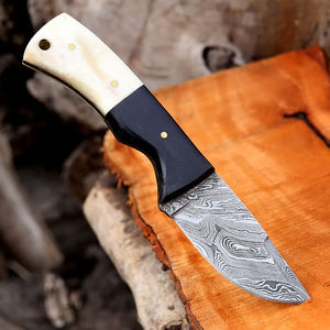 Couteau de chasse artisanal en acier Damas, couteau à dépecer, couteau à lame fixe pour le quotidien avec étui en cuir - Product Image 2