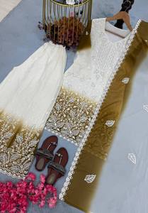 Ensemble de costume plazzo en georgette riche et lourde, bicolore, avec broderie de designer et manches ornées de diamants Jarkhan, traditionnel pour femme - Product Image 5