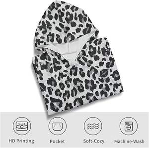 Sudadera con Capucha Superior International Personalizada con Estampado de Leopardo para Hombre y Mujer - Product Image 6