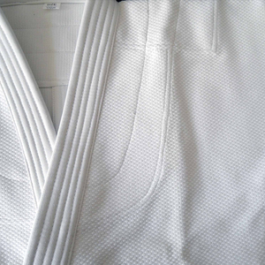 Ropa Transpirable con Diseño de Alta Movilidad - Product Image 4