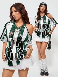 Camiseta de Fútbol Americano para Mujer al por Mayor, Estilo Oversize con Cuello en V y Hombros Recortados, Impresión Personalizada, Proveedor OEM al por Mayor - Product Image 3
