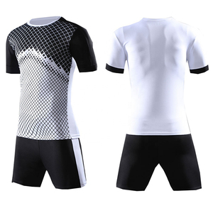 Ensembles d'uniformes de football personnalisés unisexes pour jeunes et adultes, méthode d'impression sérigraphique, nom du club, style short, ensemble maillot de foot - Product Image 1