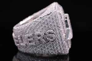 Bague Cocktail de Luxe The Ice Legacy en Argent 925 Plaqué Moissanite, Sertissage Pavé, Coupe Baguette, Motif Lettre, Bijou Unisexe, Cadeau - Product Image 2