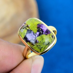 Pierre précieuse naturelle en sticktite violette, forme coussin, plaqué or 18 carats sur argent sterling 925 - Product Image 1