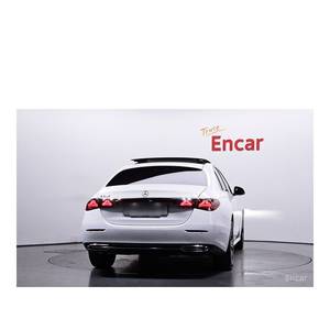 Mercedes-Benz Clase E E200 Avantgarde 2024, 13,280 km, Caja de Cambios Automática, Volante a la Izquierda, Cámara Trasera - Product Image 4