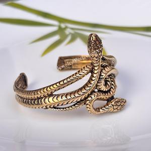 Latest designer Snake shape Brass Cuff Bangle for Women Wholesale factory price jewelry - Product Image 3