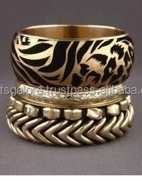 Brazaletes de Hierro Tallados a Mano de Estilo Bohemio, Pulseras Ecológicas con Estampado Personalizado Europeo para Regalos, Artesanías al por Mayor - Product Image 5