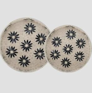 Bandeja de Servir Hecha a Mano con Mosaico de Madreperla |   Incrustación Artesanal de Conchas |   Organizador de Escritorio |   Decoración Boho - Product Image 2