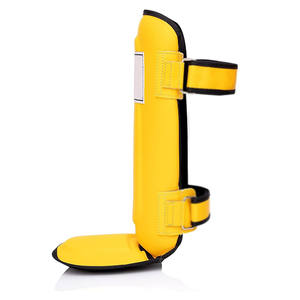 Protector de Espinilla de Boxeo de Cuero Ligero para Entrenamiento, Protección Profesional, Diseño Transpirable, Opciones Personalizables, Hecho en Pakistán - Product Image 3