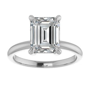 Anillo de Moissanita con Corte Esmeralda y Engaste de Garras, Plata de Ley 925 Bañada en Oro Blanco, Lujoso Estilo Art Déco, Regalo para Compromiso, Boda o Aniversario - Product Image 1