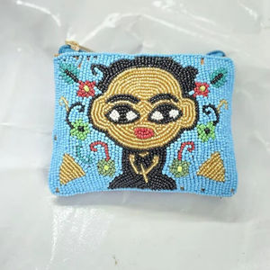 Monedero de Lona Bordado a Mano con Cuentas de Loros, Monedero de Cuentas Surtidas Hecho en India, Monedero Hecho a Mano para Mujeres y Niñas - Product Image 1