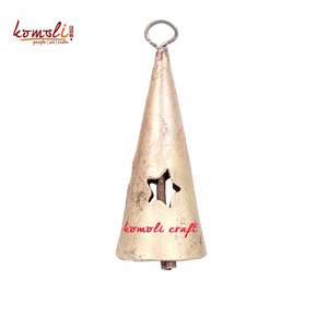 Adornos de campanas rústicas grandes, campanas de viento, campanas artesanales decorativas, recuerdo de boda, anillo de regalo para campanas de beso, campana de estaño - Product Image 4