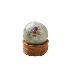 Sphère de pierre précieuse polie en rubis fuchsite naturel, forme circulaire, décoration Feng Shui pour la maison, boule artisanale sur support en bois - Product Image 1