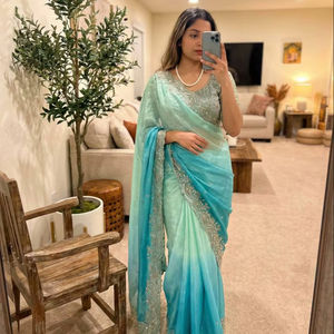 Sari de Satén de Diseñador Fendy con Bordado Buttis y Blusa con Borlas Elegantes para Mujer - Product Image 1