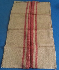 กระสอบป่านลายแดงคุณภาพส่งออก ใหม่ สำหรับบรรจุโกโก้และเม็ดมะม่วงหิมพานต์ เป็นมิตรกับสิ่งแวดล้อม ย่อยสลายได้ แบรนด์ MTI รับทำโลโก้ตามสั่ง - Product Image 6