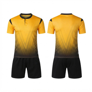 Ensemble de maillots de football pour hommes, jaune et noir dégradé, col mandarin, manches courtes, polyester respirant, coupe athlétique - Product Image 1
