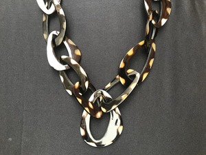 Collar con Colgante de Cuerno de Búfalo Hecho a Mano, Ecológico y Moderno de Alta Calidad, Cuerno Natural para Bodas por Perfect Enterprises - Product Image 6