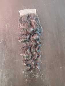 Cheveux Indiens Remy 100% Vierges Gris Ondulés Profonds 26 Pouces avec Closure - Product Image 1