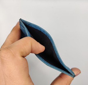 ซองใส่บัตรผู้ชายขายส่ง หนังแท้ สกรีนโลโก้ได้ ป้องกัน RFID ช่องใส่บัตรหลายช่อง สำหรับขายส่ง กระเป๋าใส่บัตรขนาดเล็กคุณภาพพรีเมียม สำหรับบัตรประจำตัว - Product Image 3