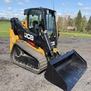 Chargeuse compacte JCB robuste à haute capacité de charge, équipement multifonctionnel conçu pour une productivité maximale dans la construction - Product Image 6