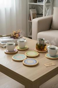 Posavasos de ratán colorido con borde de madera y soporte para uso diario en cocina, oficina, cantina y cafetería, protección para tazas de té y café. - Product Image 5