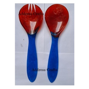 Juego de Servidores de Ensalada de Resina de Dos Tonos de Alta Calidad, Cubertería de Resina Hecha a Mano, Juego de Cuchara y Tenedor de Resina Artesanal India - Product Image 6
