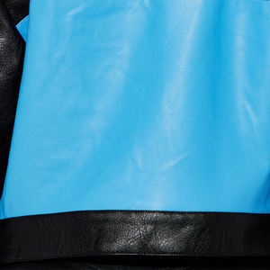 Blouson de moto court en cuir véritable pour femme, style course de haute qualité avec broderie de patch personnalisée - Product Image 3