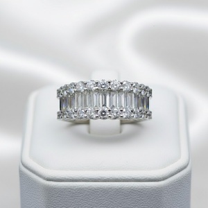 Bijoux fins haut de gamme, bague demi-entourée en or blanc massif 18 carats avec diamants naturels baguette classiques pour mariage, fiançailles, fête, cadeau - Product Image 1