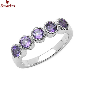 แหวนเงินแท้ 925 ประดับพลอยอะเมทิสต์สีเขียวสามเม็ด ดีไซน์หรูหราทันสมัยสำหรับผู้ชาย ของขวัญแฟชั่นสำหรับเธอ มีสินค้าพร้อมส่ง - Product Image 3