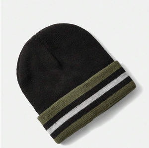 Suministro al por Mayor de Gorros de Invierno para Hombre, Gorros Lisos Teñidos en Varios Colores con Logotipo Personalizado, Tela Común - Product Image 2