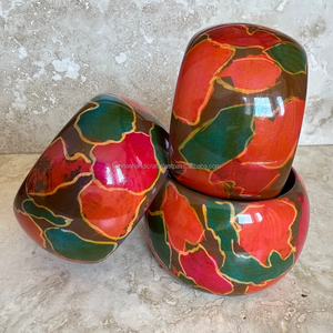 กำไลเรซิ่นสไตล์โมเดิร์นหรูหราสำหรับผู้หญิงอีพ็อกซี่สีดำพร้อมดีไซน์ทันสมัย - Product Image 3