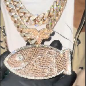 CONCEPTION Pendentif personnalisé unisexe en argent 925 plaqué or 10K, motif poisson 3D, entièrement serti de moissanite taille brillant ronde, style Hiphop - Product Image 1