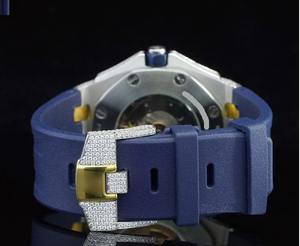 Reloj de pulsera de cuarzo de alta calidad con cristal mineral reforzado para uso diario. Disponible para la venta. - Product Image 3