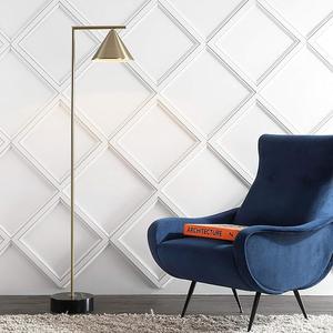 Lampe sur pied en or luxueux avec base en marbre et abat-jour en lin pour une décoration intérieure élégante - Product Image 5