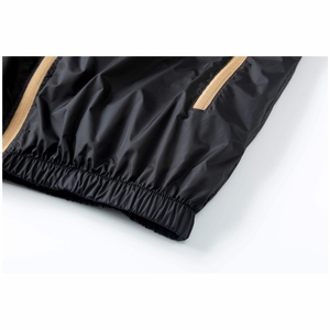 เสื้อแจ็คเก็ตวินด์เบรกเกอร์แบบซิป ไนลอน วาร์ซิตี้ ทรงโอเวอร์ไซส์ กันลม ตกแต่งด้วยผ้าแบบแพทช์เวิร์ค รับผลิตตามแบบ (OEM) เสื้อแจ็คเก็ตไนลอนสำหรับผู้ชายจากผู้ผลิต - Product Image 4