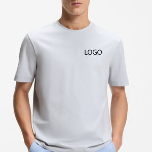 T-shirt urbain pour la collection d'été, matière de haute qualité, design respirant et ajustable, col rond, coupe ample pour homme - Product Image 1