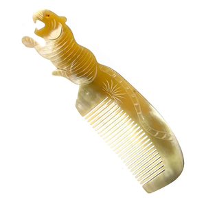 Peine de Cuerno de Búfalo Natural con Forma de Búho, Herramienta de Aseo Duradera Hecha a Mano para el Cuidado de la Barba para Hombres - Product Image 4