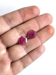 Hexágono de rubí de Mozambique de 5,06 quilates, piedra de corte facetado de 2 piezas, calidad superior calentada para fabricación de joyería fina, piedras preciosas naturales - Product Image 5