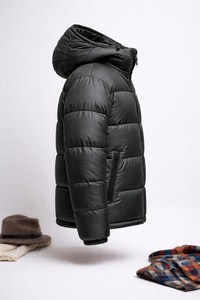 Veste matelassée noire pour femme, manches longues, à capuche, fermeture éclair, coupe-vent, manteau d'hiver, rembourrage épais en polyester - Product Image 4